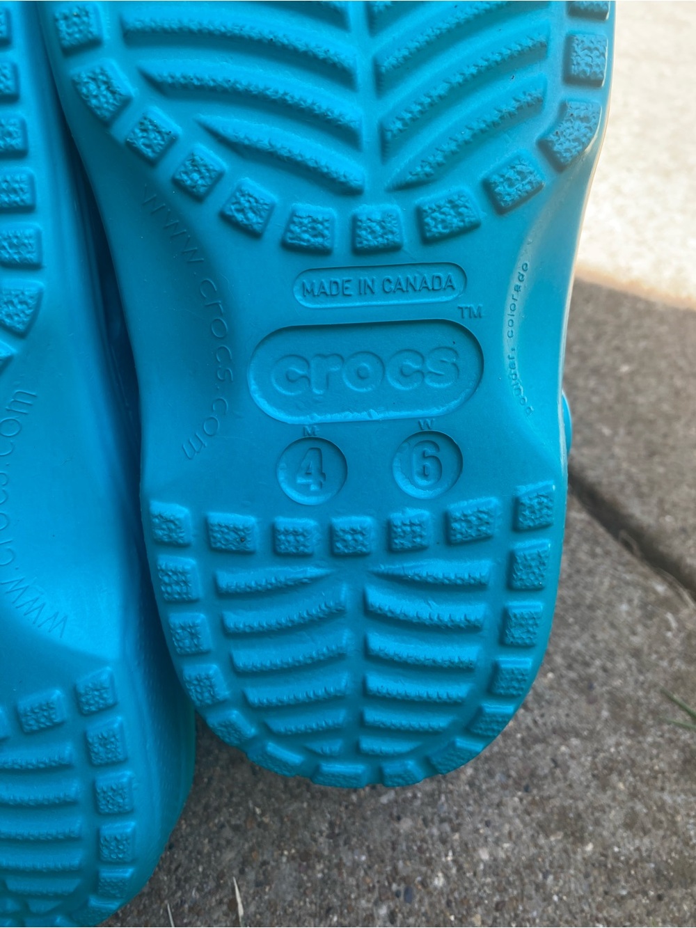 CROCS Classic Clog in Bright Teal - Picture 5 of 7
